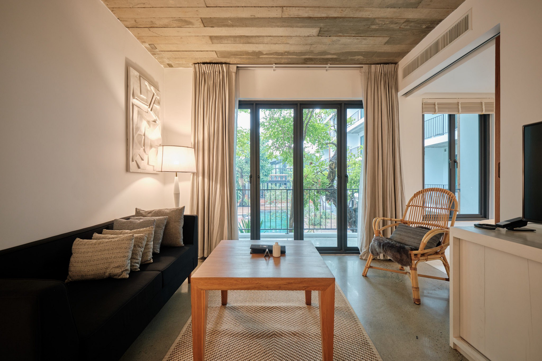 Deluxe L Balcony